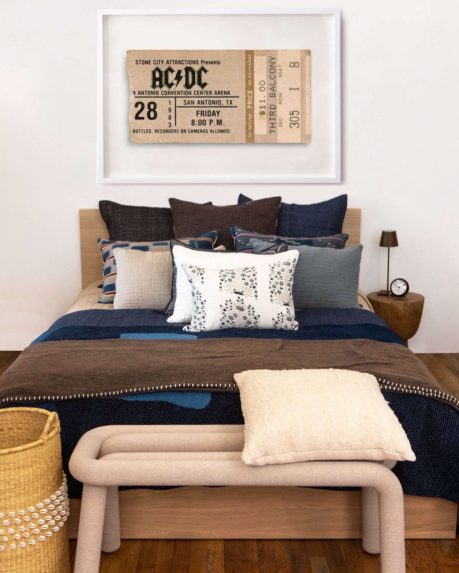 AC/DC by Blaise Hayward