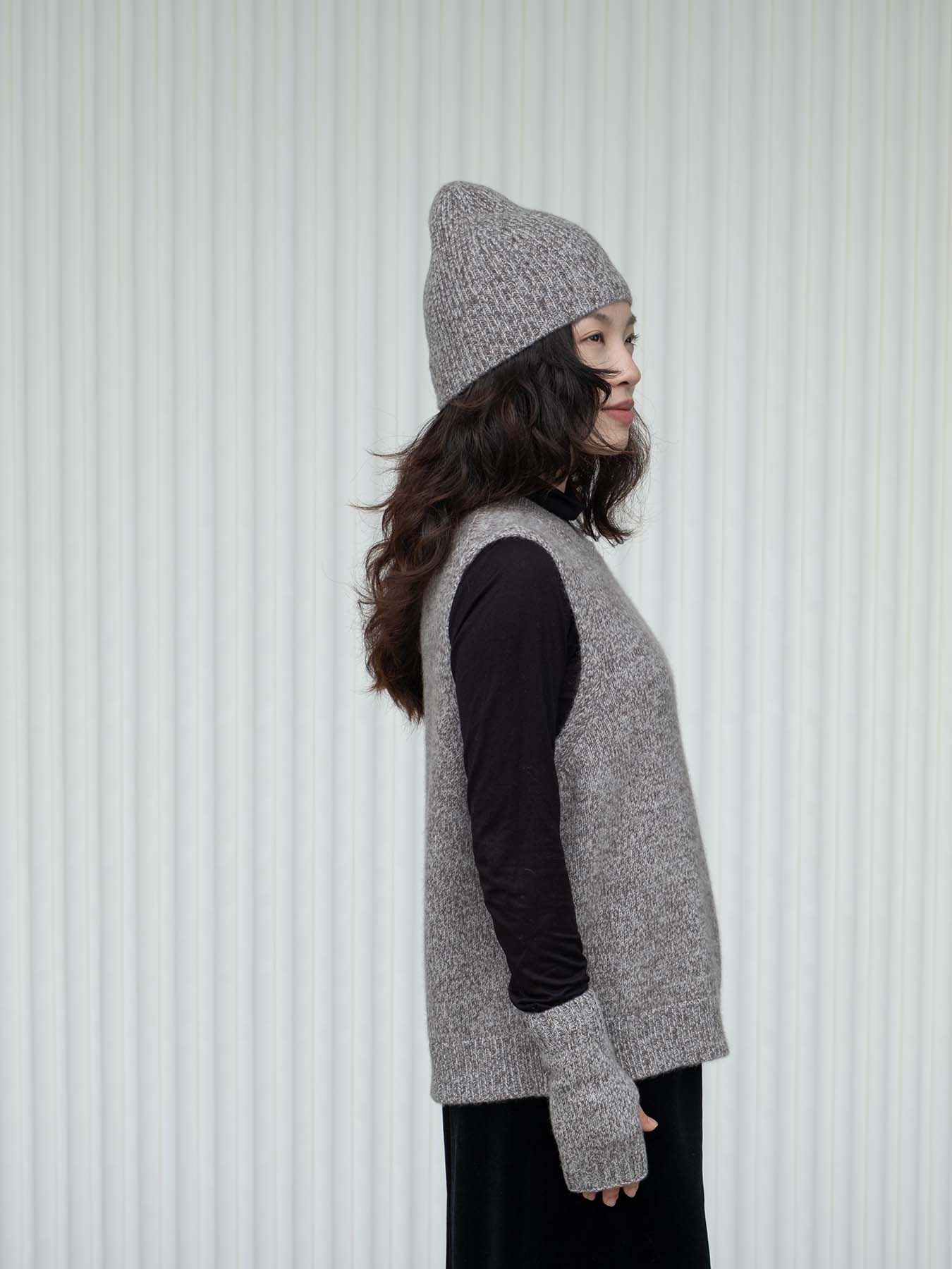 Hearth Cashmere Crew Neck Vest in Grey, from Oats and Rice